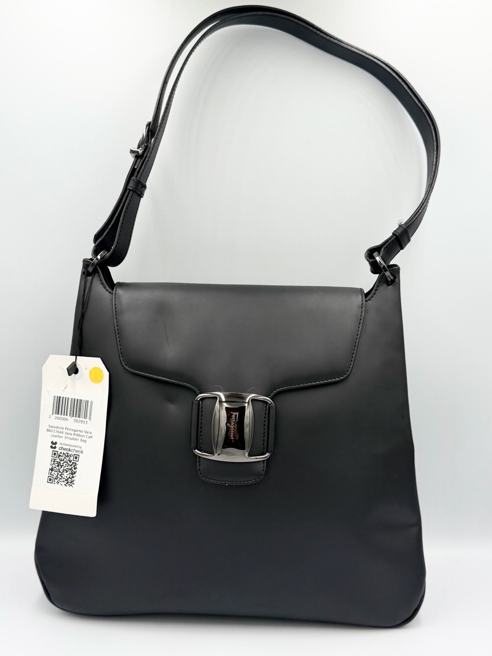 vintage Salvatore Ferragamo Vara Smooth Calfskin Leather Shoulder Bag With COA